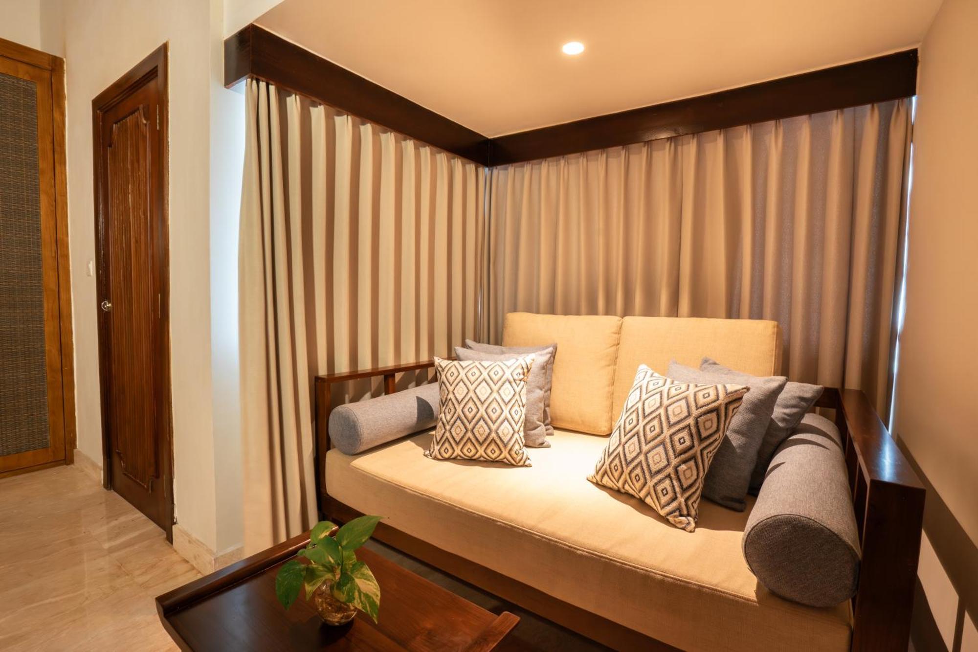 Ramayana Suites And Resort Kuta Lombok Εξωτερικό φωτογραφία